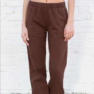 SOLD Brandy Melville dark brown rosa sweatpants